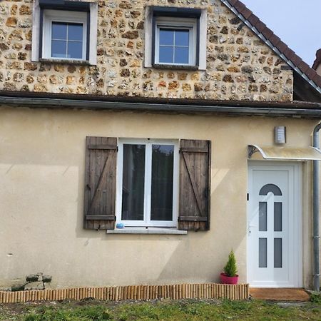 Joli Studio En Centre Ville Faremoutiers Εξωτερικό φωτογραφία