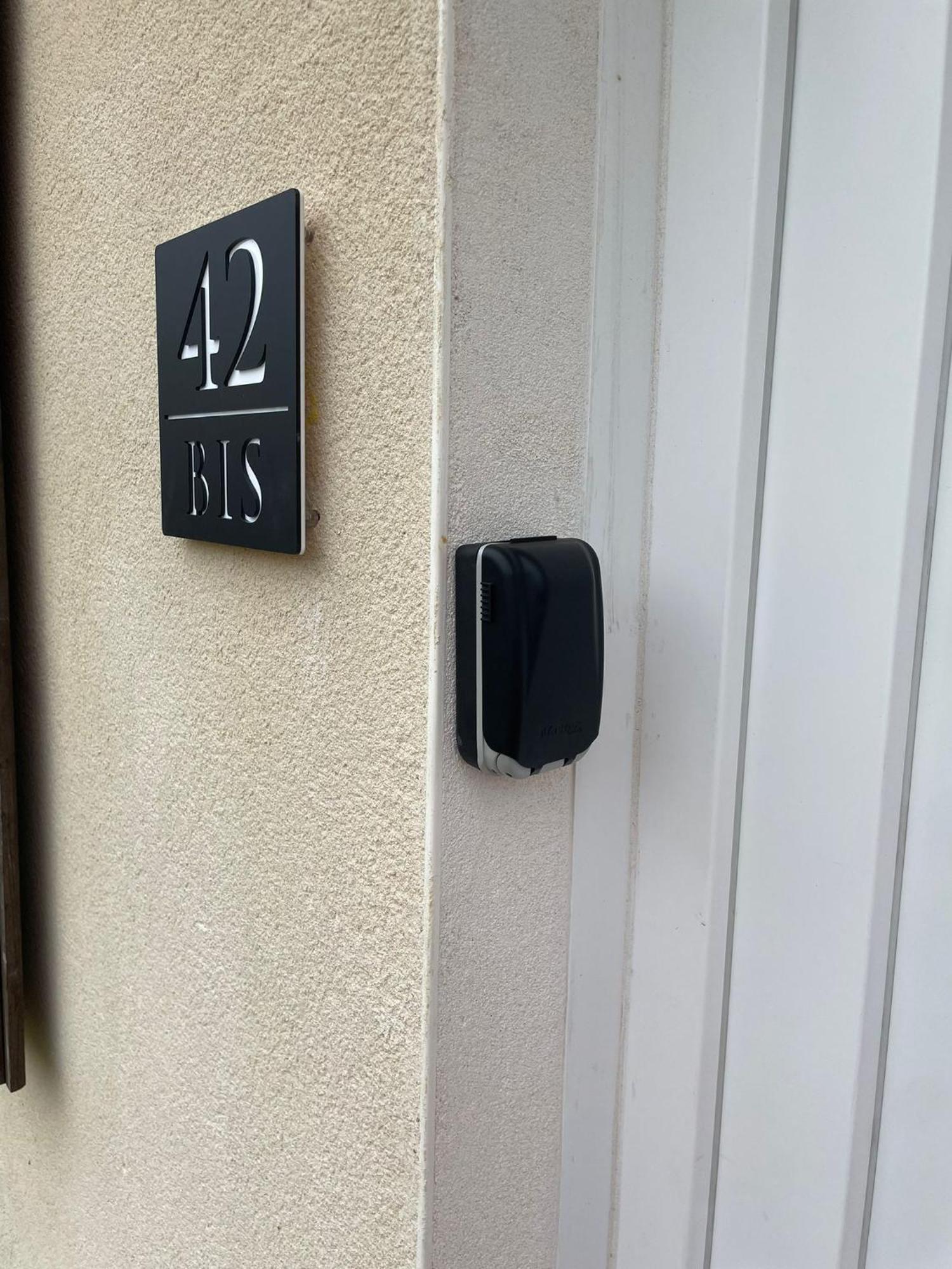 Joli Studio En Centre Ville Faremoutiers Εξωτερικό φωτογραφία
