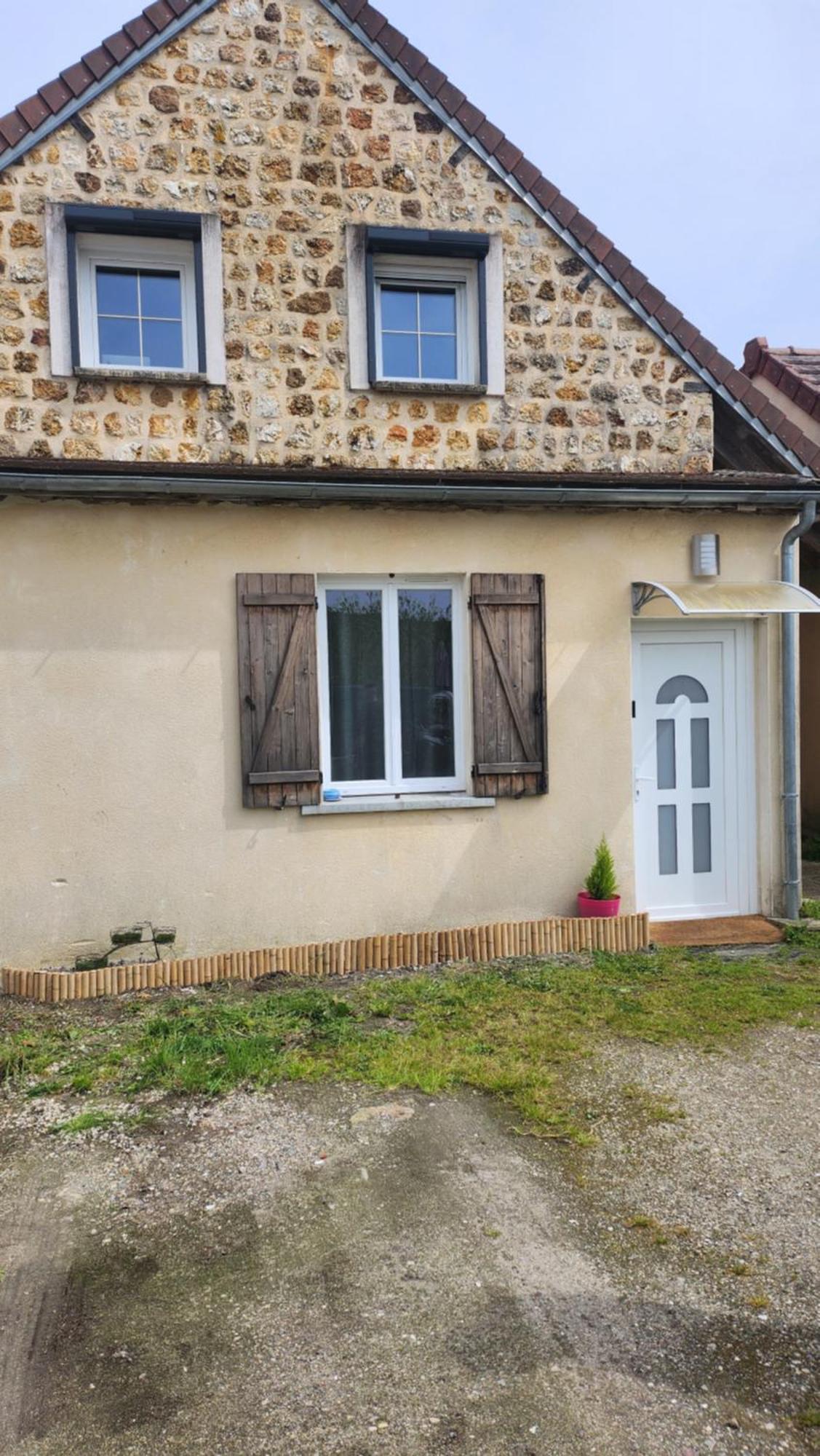 Joli Studio En Centre Ville Faremoutiers Εξωτερικό φωτογραφία