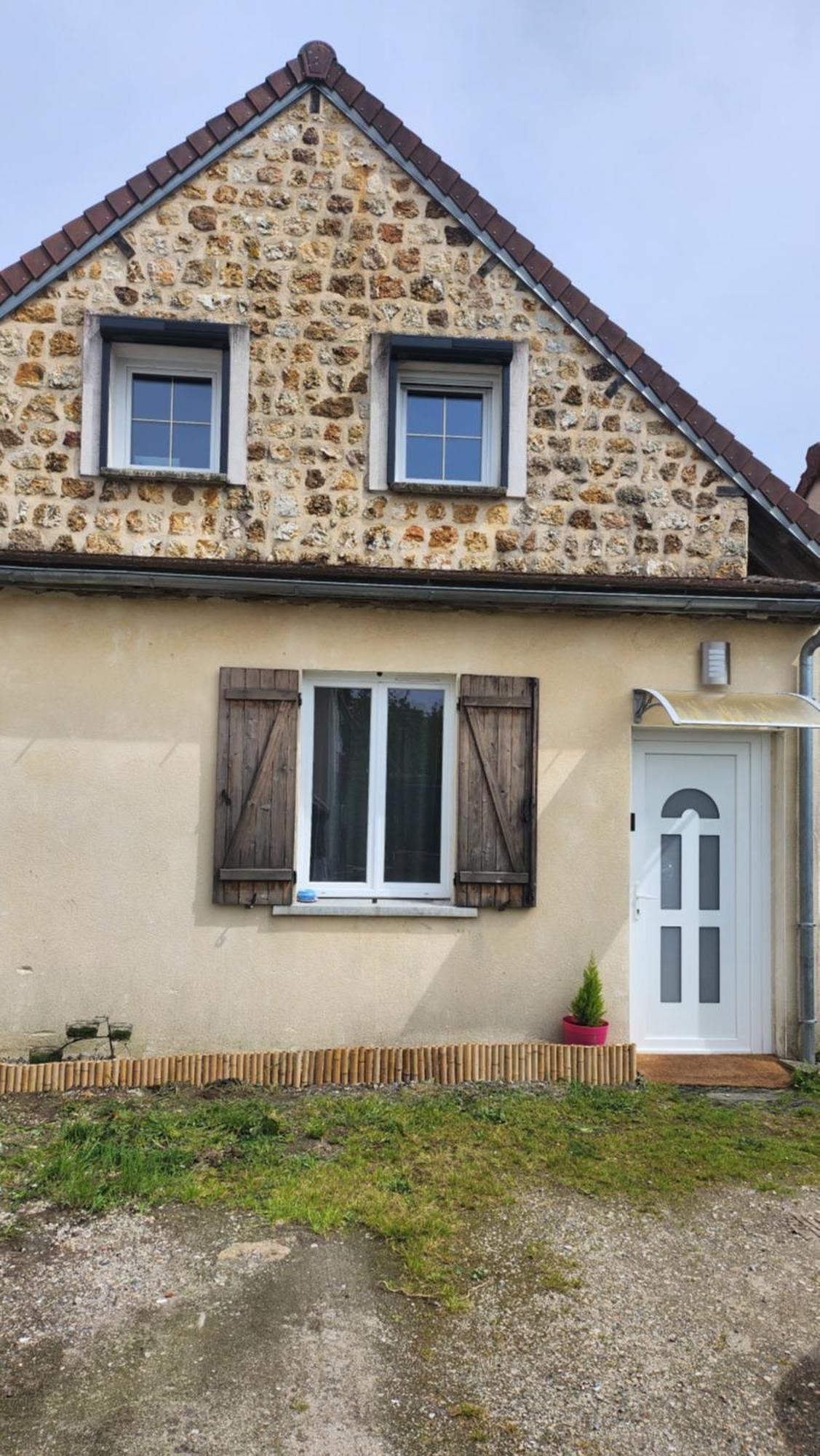 Joli Studio En Centre Ville Faremoutiers Εξωτερικό φωτογραφία