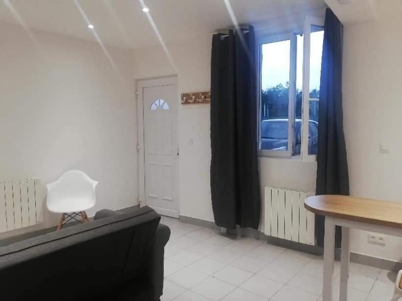 Joli Studio En Centre Ville Faremoutiers Εξωτερικό φωτογραφία